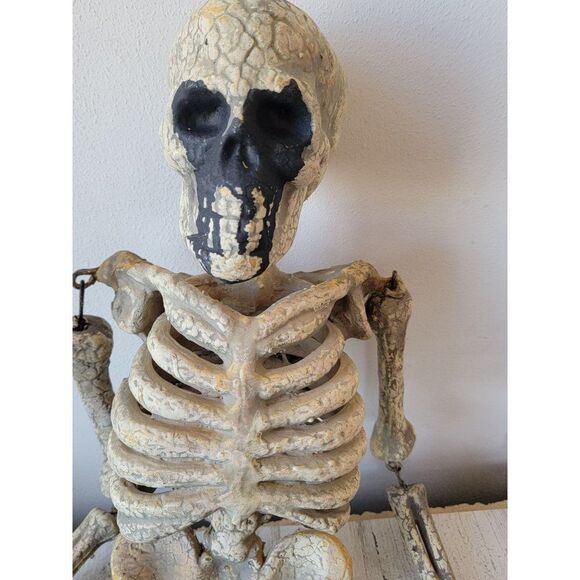 Rustic Skull black bleeding face hanging Halloween scary pop decor jointed - Picture 11 of 16